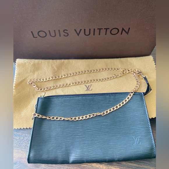LV Epi Pochette - Picture 1 of 15